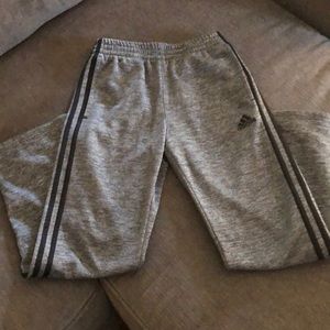 Boys adidas pants size is medium 10/12